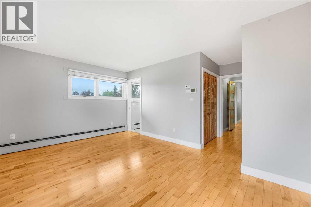 2404 Sovereign Crescent SW - photo 29
