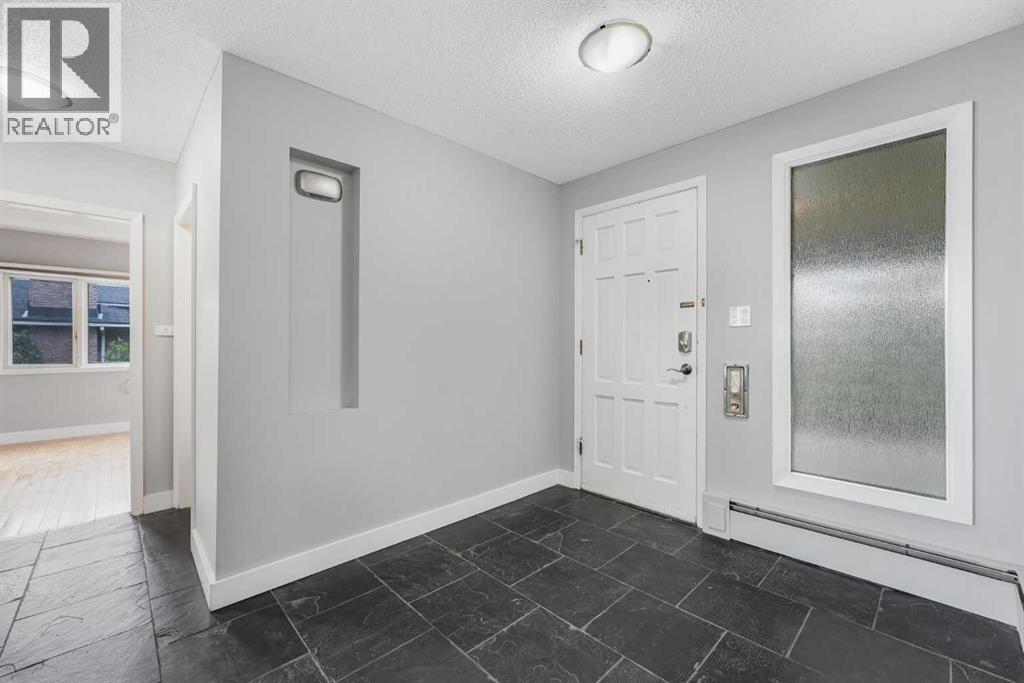 2404 Sovereign Crescent SW - photo 6