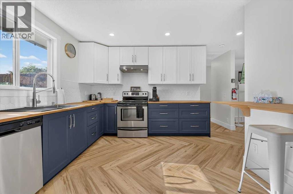 3248 Doverville Crescent SE - photo 9