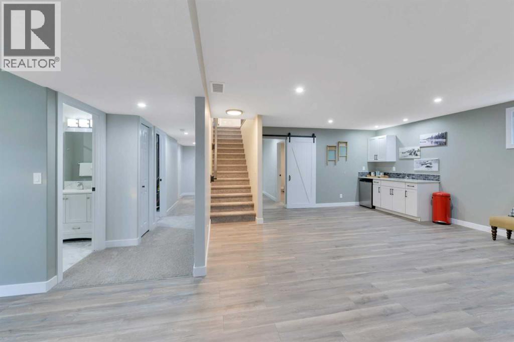 Listing photo – 18 Traynor Close, Red Deer