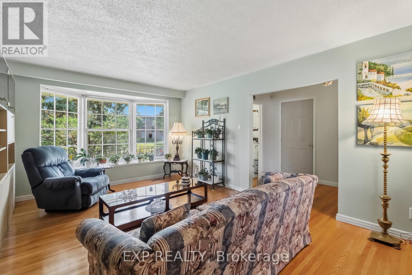 152 HILDA AVENUE - 10