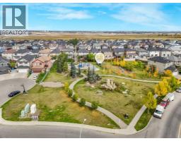 4pc Bathroom - 237 Saddlecrest Way Ne, Calgary, AB T3J5N2 Photo 11