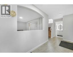3pc Bathroom - 237 Saddlecrest Way Ne, Calgary, AB T3J5N2 Photo 14