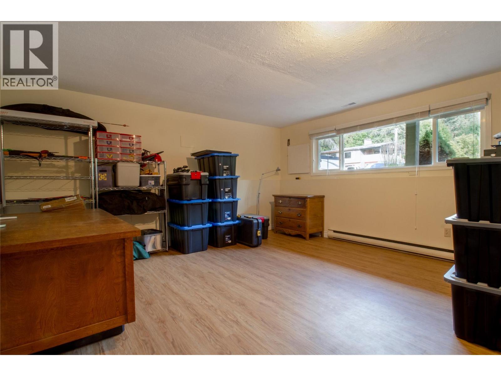 1621 Birch Drive - Image 19