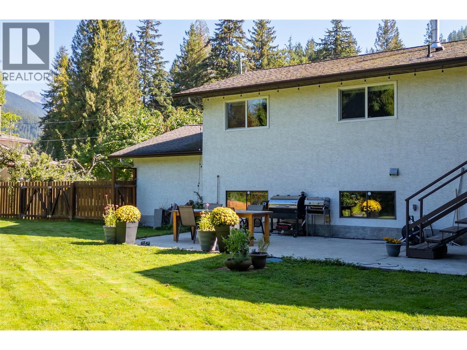 1621 Birch Drive - Image 28