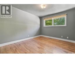 Laundry room - 10 Ottawa Place, Regina, SK S4R2V7 Photo 9