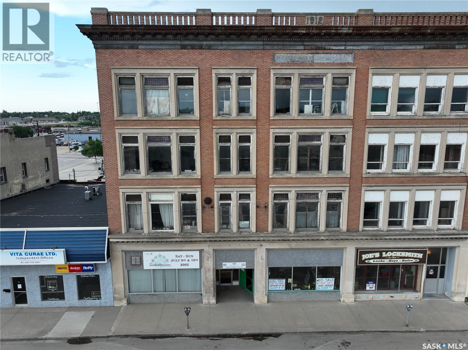 117-123 High STREET W, Moose Jaw — photo 3
