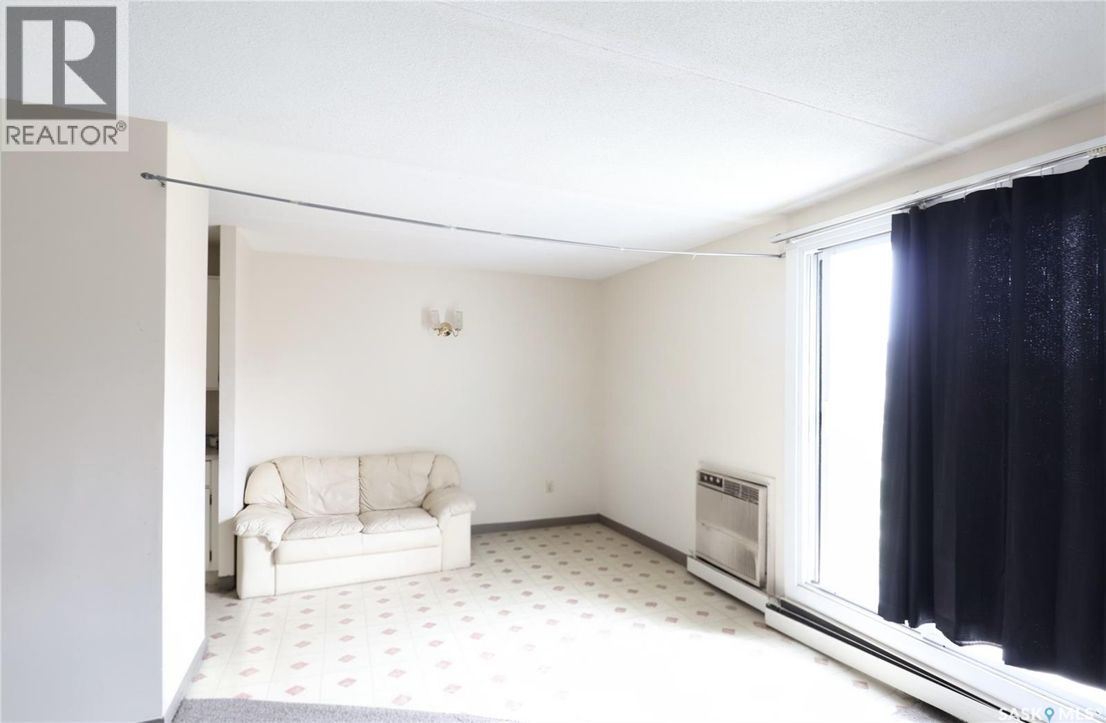 31 51 Centennial STREET, Regina — photo 4