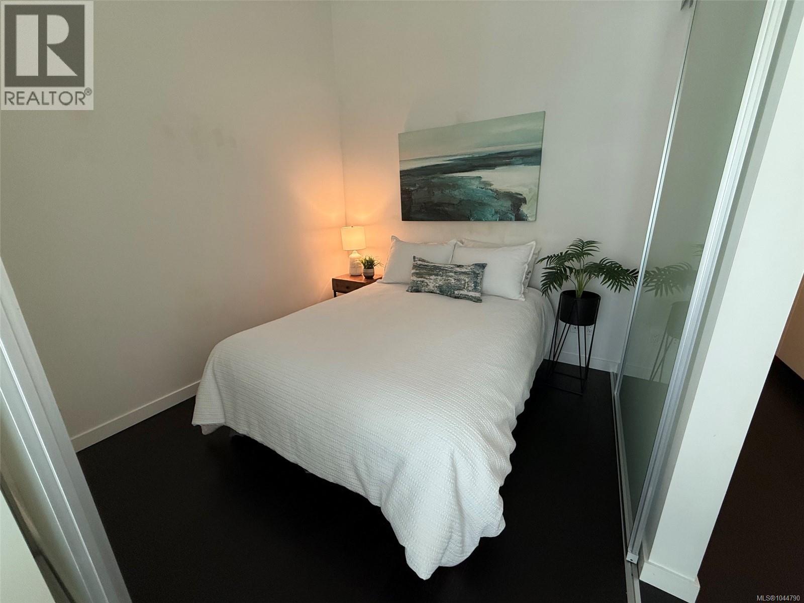 #339 770 Fisgard St - 10