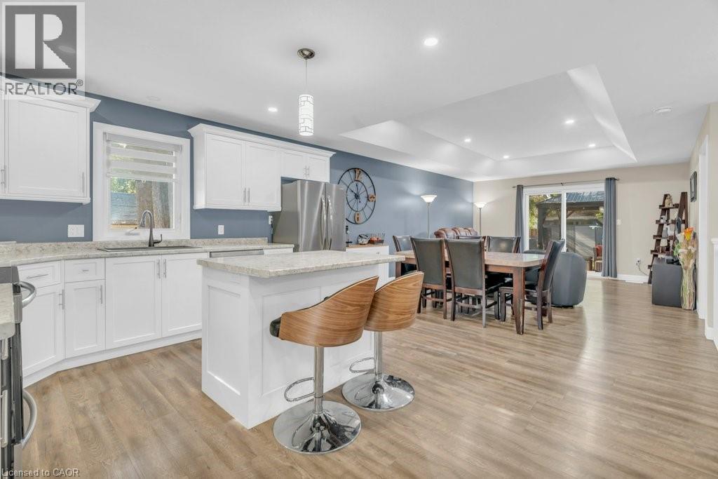 420 Victoria Street — photo 23
