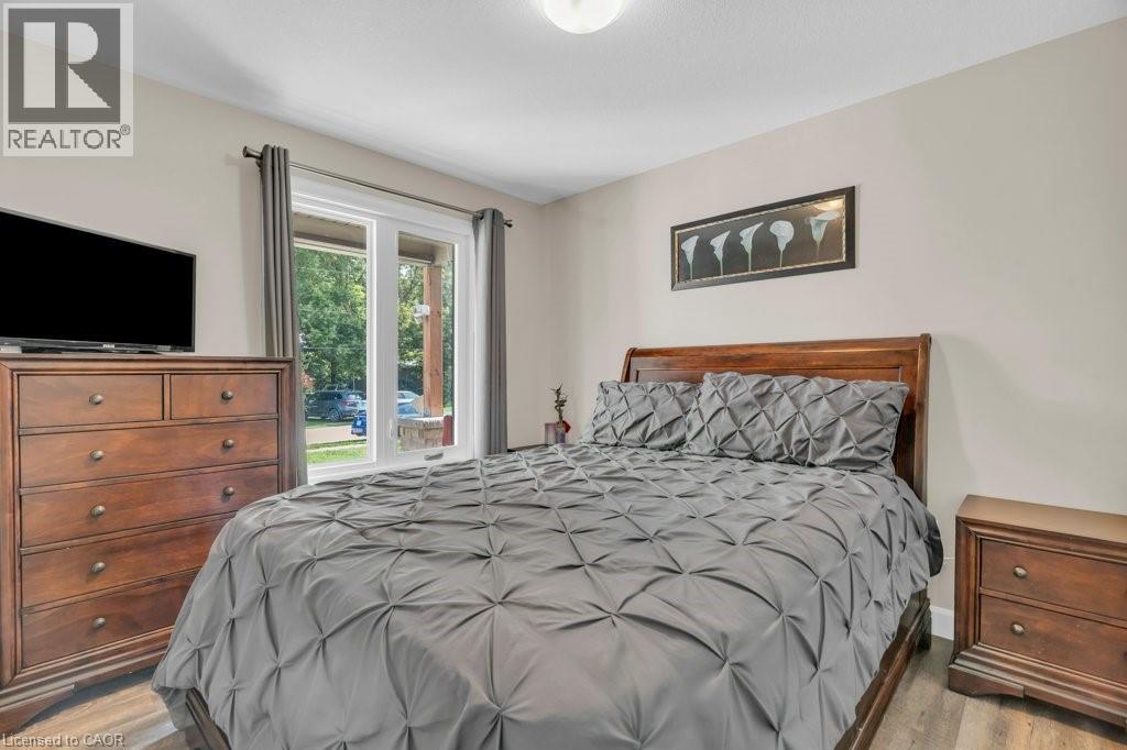 420 Victoria Street — photo 20