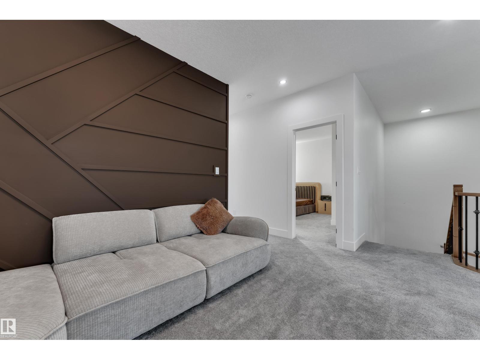 6502 42 ave - 26