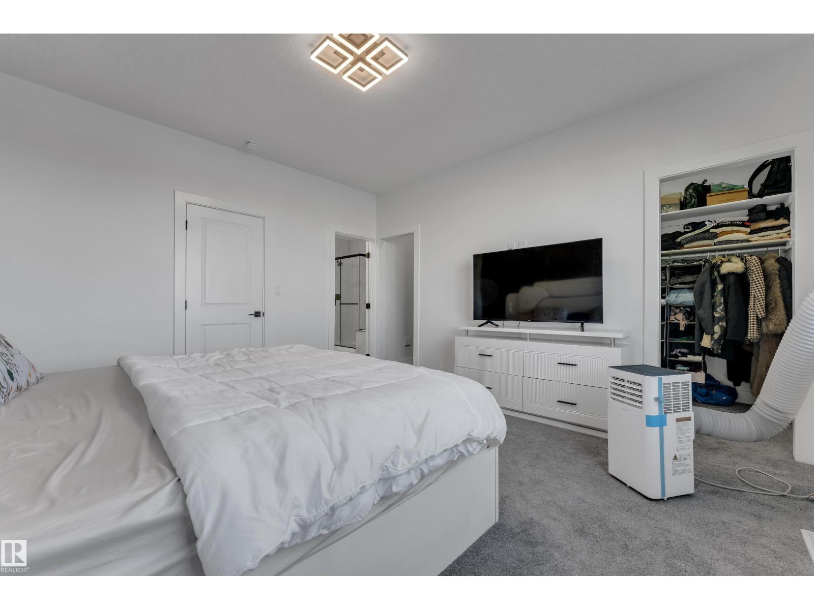 6502 42 ave - 41