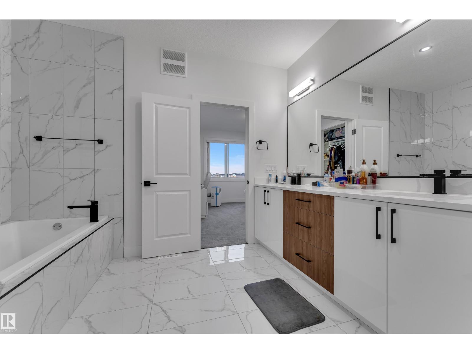 6502 42 ave - Image 44