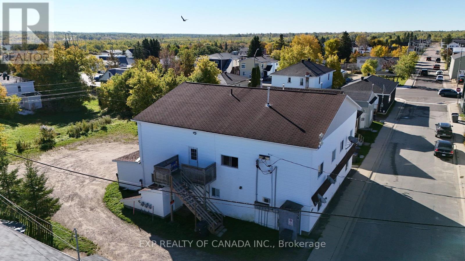 636 D'IBERVILLE AVENUE, Iroquois Falls — photo 2