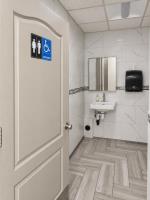 , Edmonton, AB T5Y1Y7 Photo 6