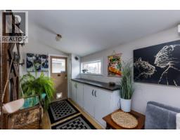 2057 Mahon Avenue, North Vancouver, BC V7M2T6 Photo 9