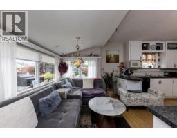 2057 Mahon Avenue, North Vancouver, BC V7M2T6 Photo 11