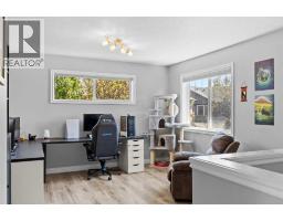 3pc Bathroom - 18 Hidden Creek Manor Nw, Calgary, AB T3A6L7 Photo 15