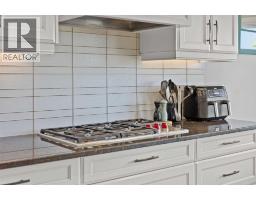 4pc Bathroom - 18 Hidden Creek Manor Nw, Calgary, AB T3A6L7 Photo 7