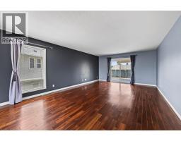 Living room - 1172 Kamwood Place, Kamloops, BC V2B8J9 Photo 6