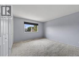 1172 Kamwood Place, Kamloops, BC V2B8J9 Photo 12