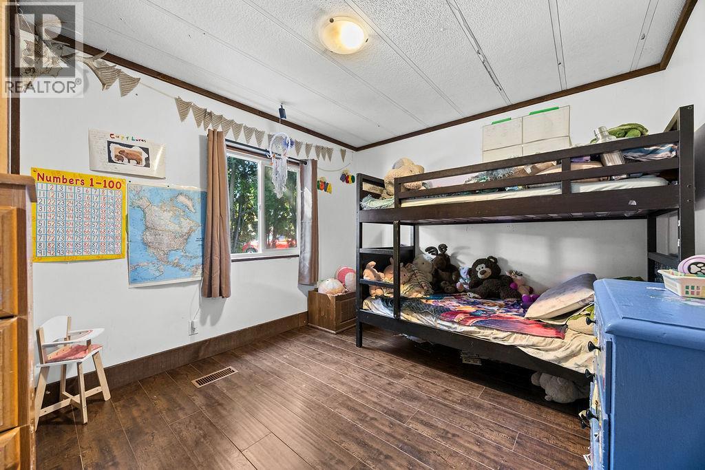 #18 3495 Adair Street - 16