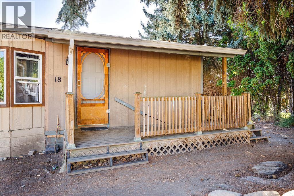 #18 3495 Adair Street - 36