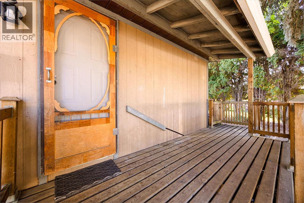 #18 3495 Adair Street - 37