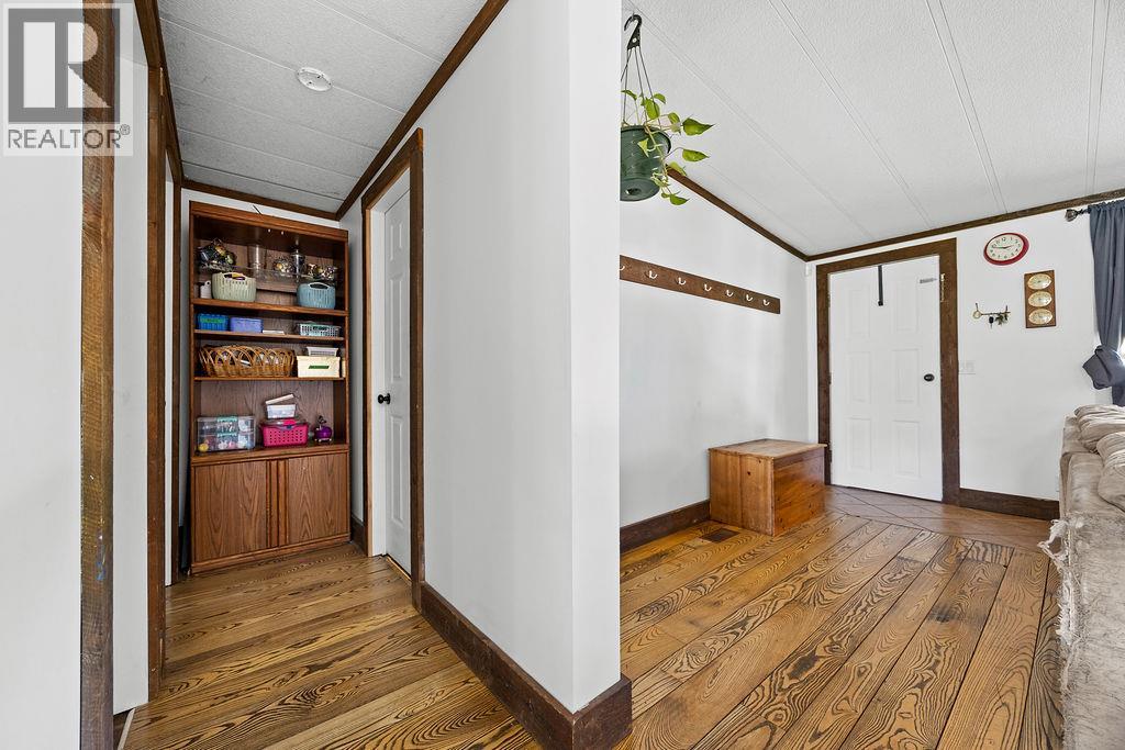 #18 3495 Adair Street - 13