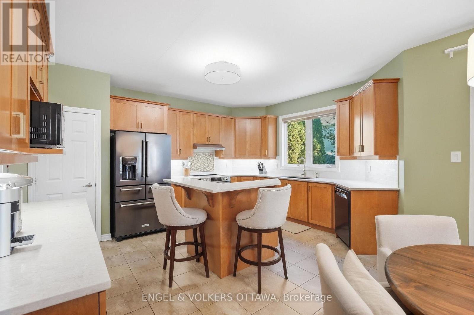 3534 CAMBRIAN ROAD - Image 15