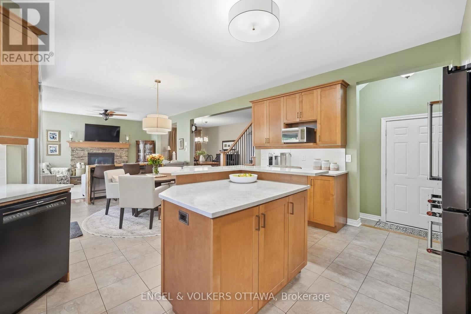 3534 CAMBRIAN ROAD - Image 19