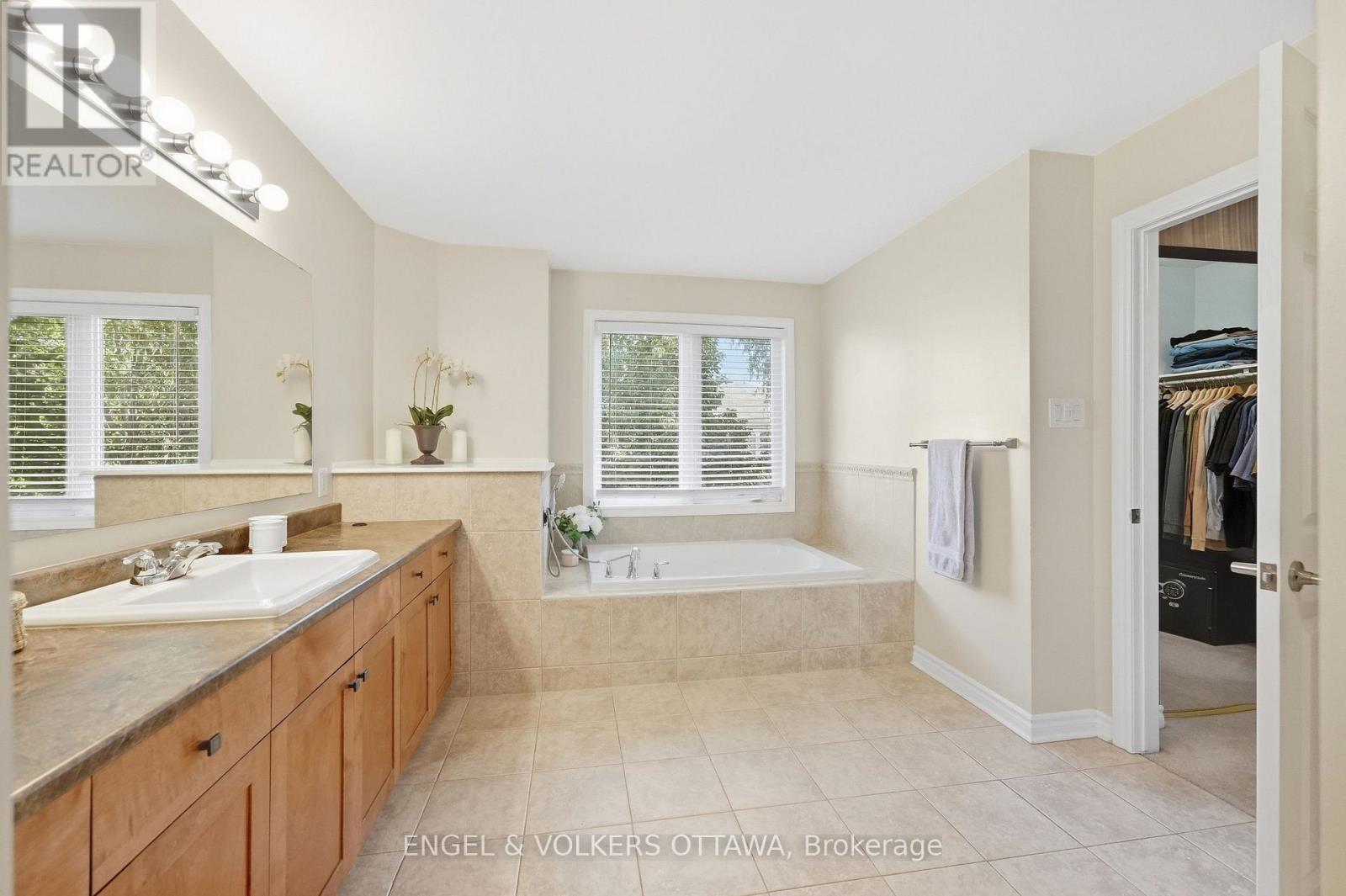 3534 CAMBRIAN ROAD - Image 32