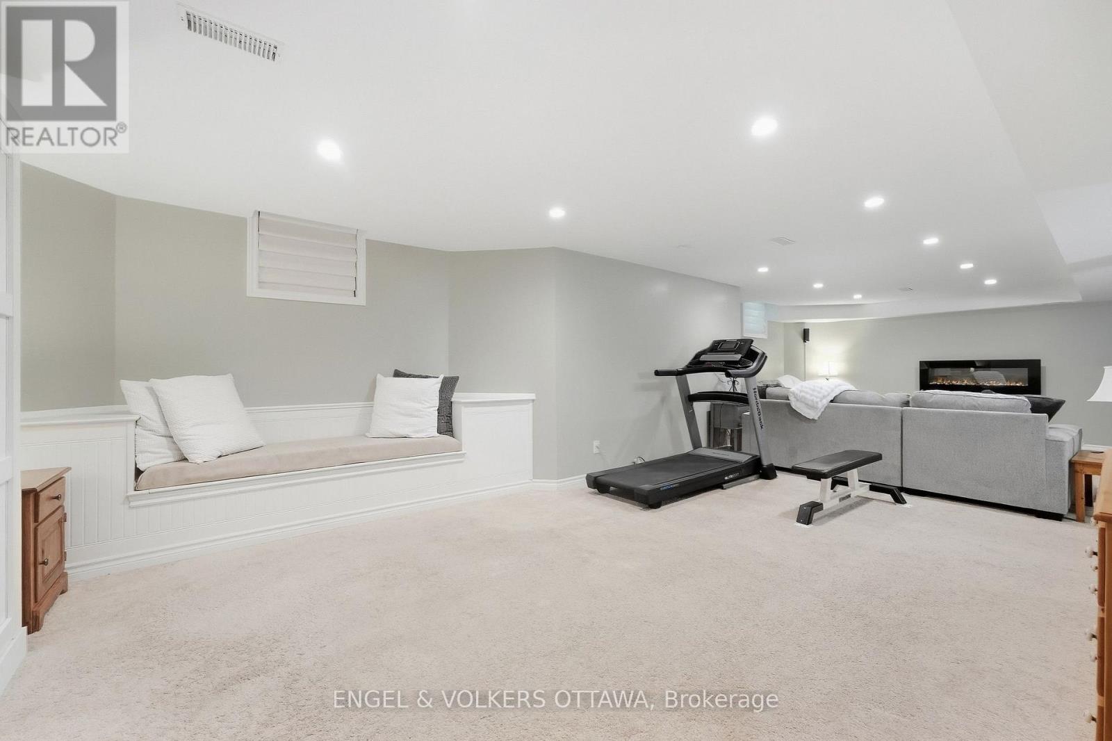 3534 CAMBRIAN ROAD - Image 40
