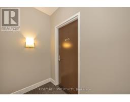 Kitchen - 203 - 330 Titan Private, Ottawa, ON K4P1E7 Photo 6