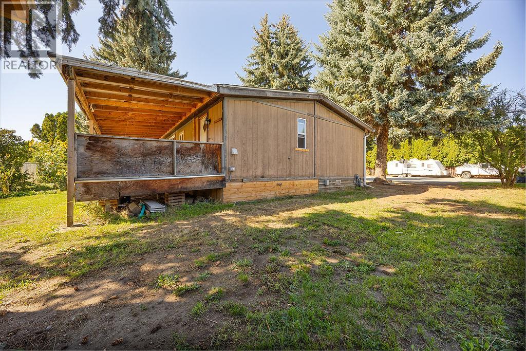 #18 3495 Adair Street - 26