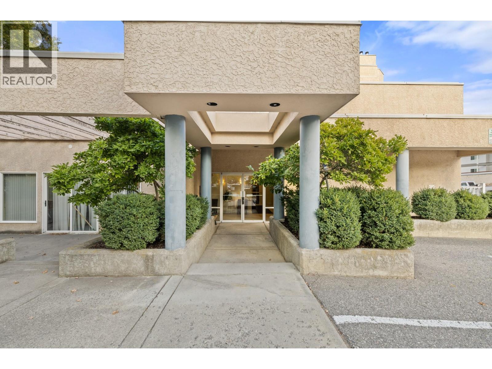 409 3115 De Montreuil Court, Kelowna