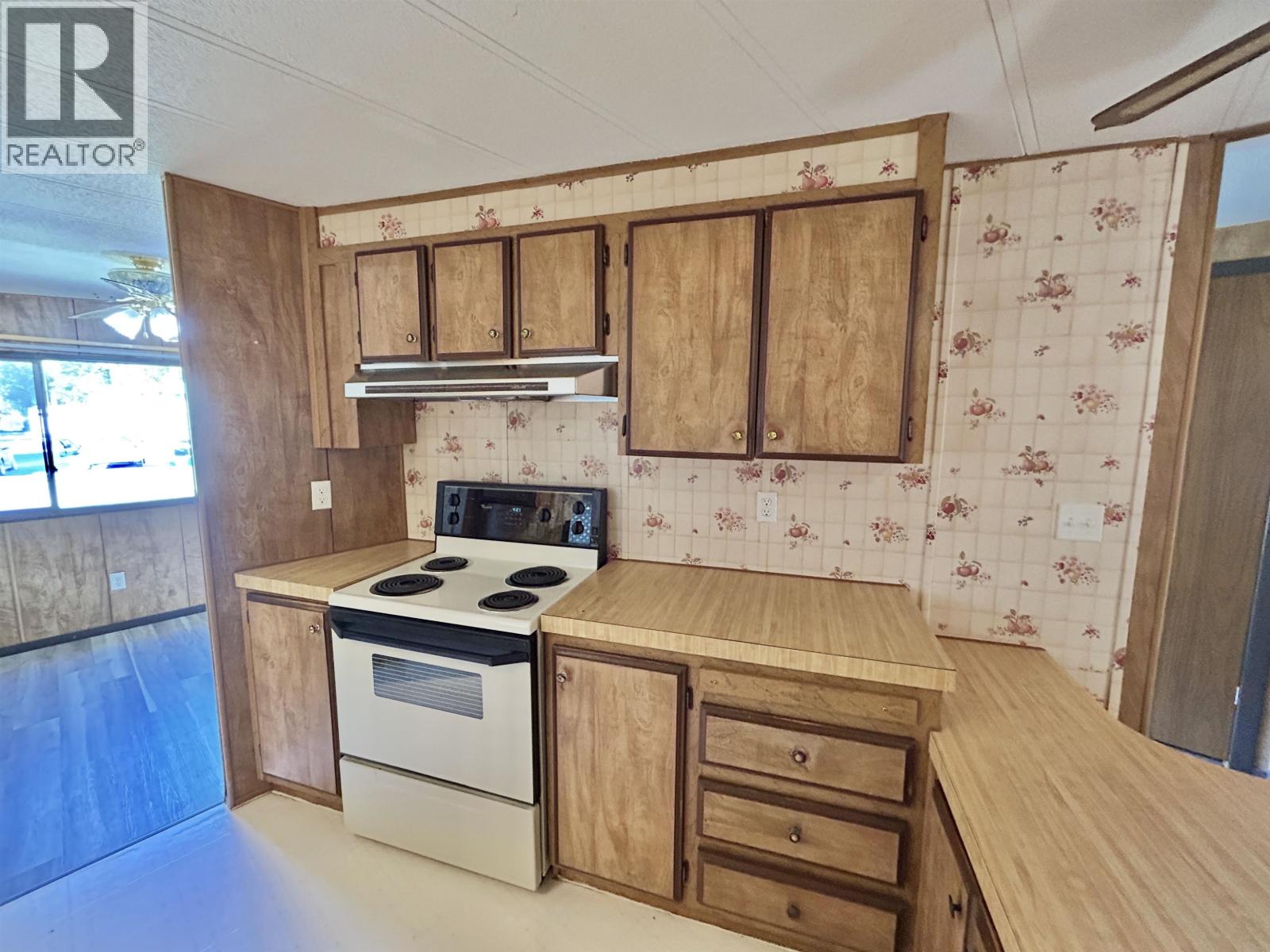 #28 3656 HILBORN ROAD - 16