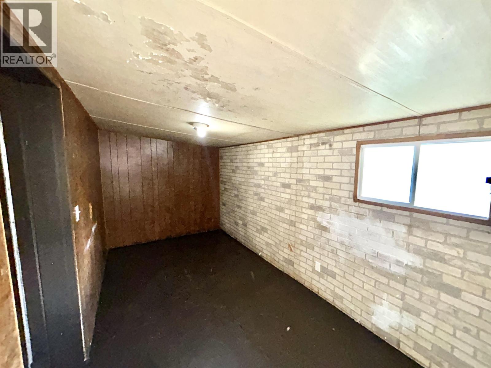 #28 3656 HILBORN ROAD - 27