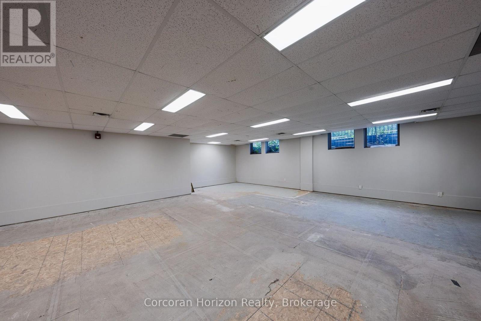 B2 - 1955 KING STREET E, Hamilton (Bartonville) — photo 4