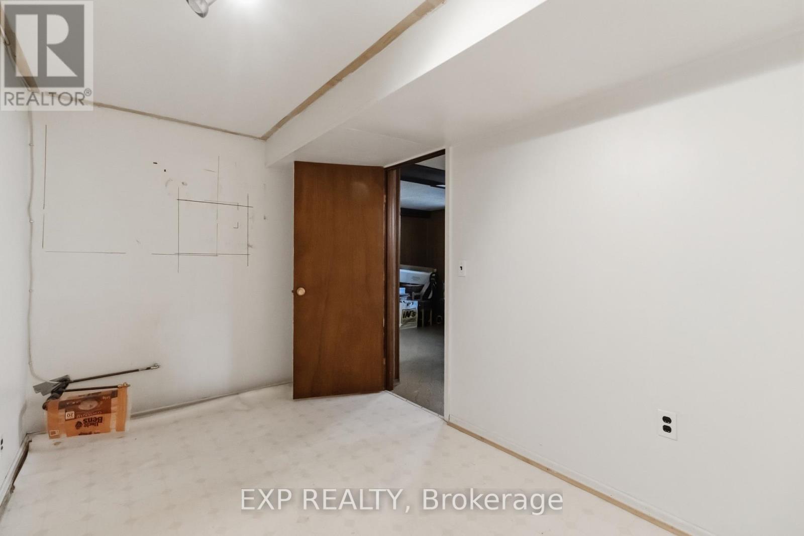 152 HILDA AVENUE - Image 40