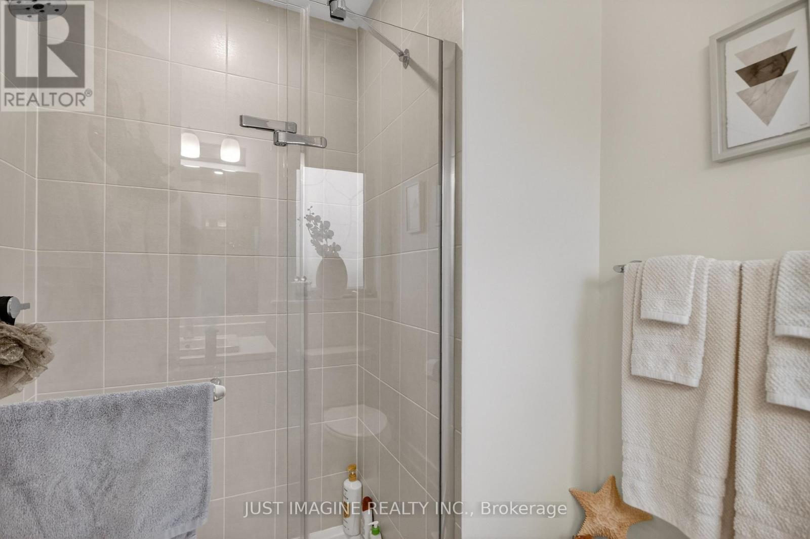 311 IBANEZ WALK - Image 30