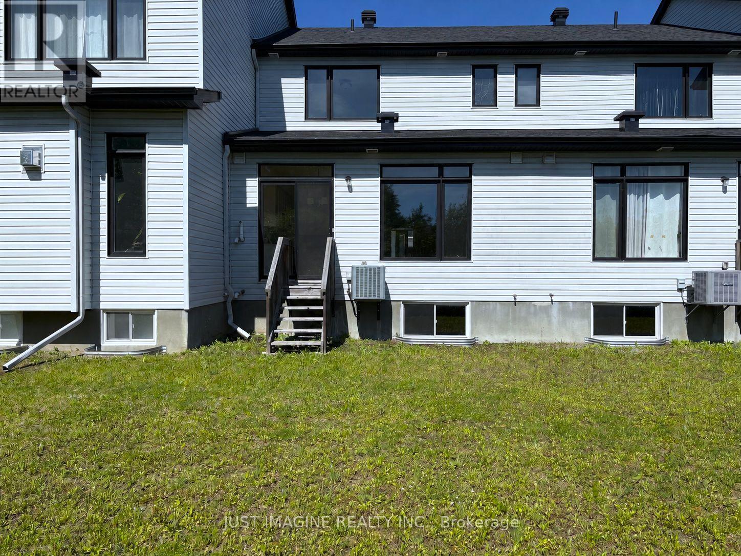 311 IBANEZ WALK - Image 42