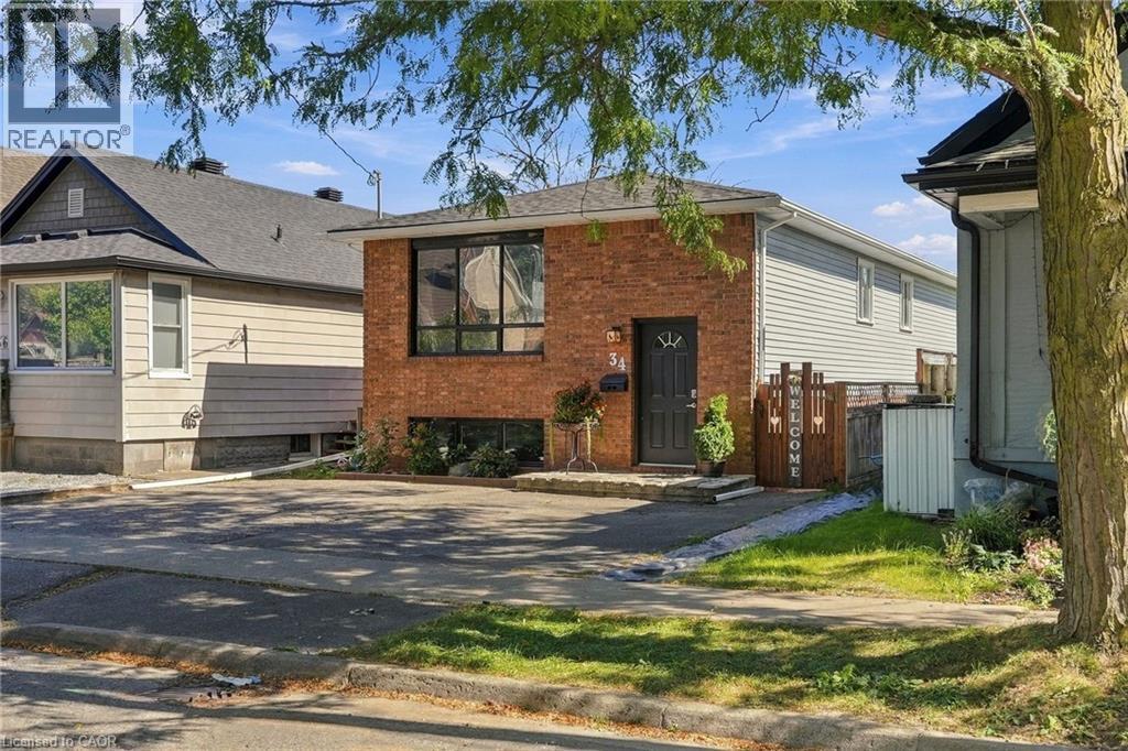 34 GRANTHAM Avenue South, St. Catharines, Ontario, L2P3B4, St. Catharines, Ontario — photo 2 of 5