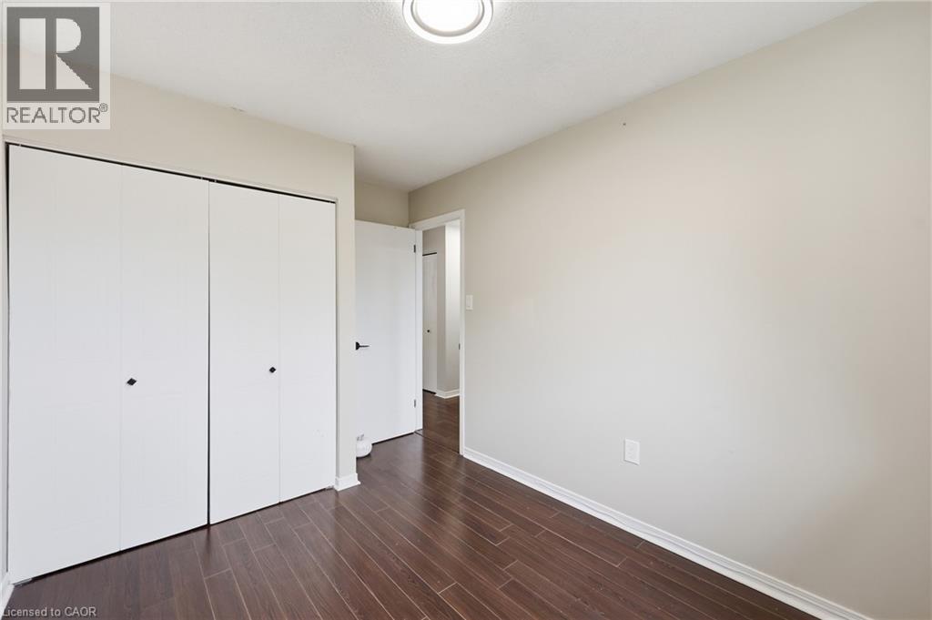 #D 22 BOND Street - Image 26