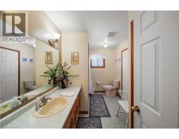 58 Olivetree Road, Brantford, ON N3R7X2 Photo 15