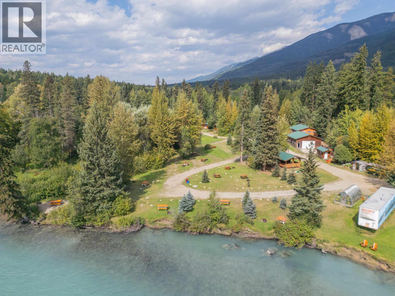 11957 L'HEUREUX (TETE JAUNE LODGE), Valemount — photo 9