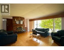 Living room - 4334 Eaglenest Crescent, Prince George, BC V2M4Y6 Photo 7