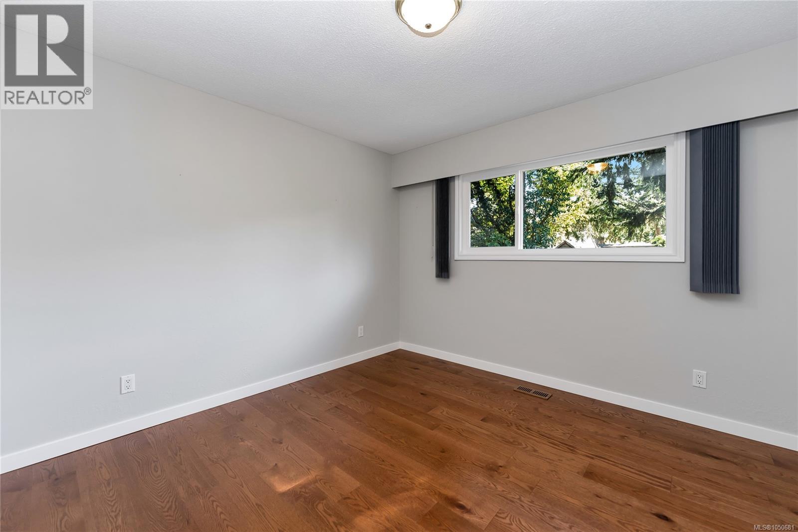 553 Acland Ave - 26