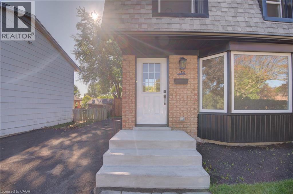 210 FERGUSON Avenue, Cambridge — photo 4